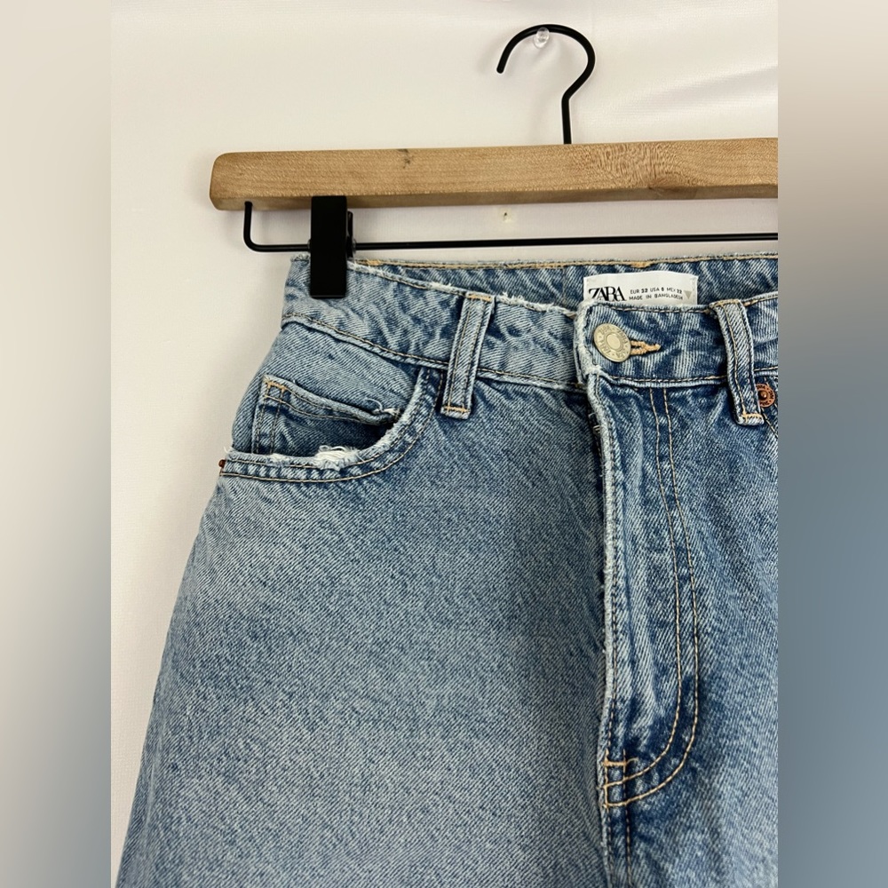 Zara Distressed High Rise Mom Jeans - Picture 4 of 13
